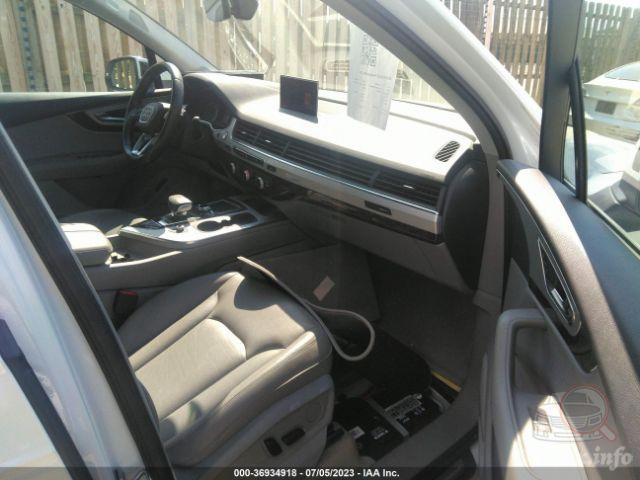Audi Q7 2018 VIN WA1LHAF79JD030876 фото оголошення 32 з 65