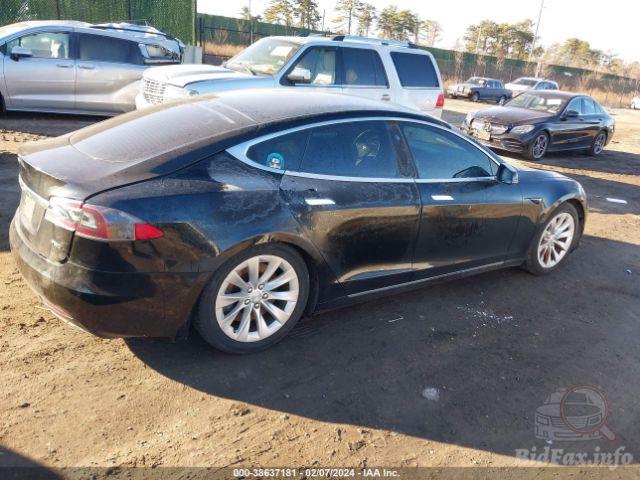 Tesla Model S 2018 VIN 5YJSA1E21JF266684 фото оголошення 45 з 62