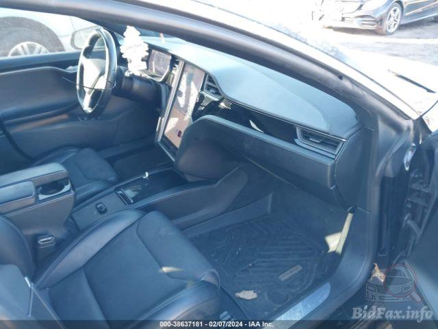 Tesla Model S 2018 VIN 5YJSA1E21JF266684 фото оголошення 44 з 62
