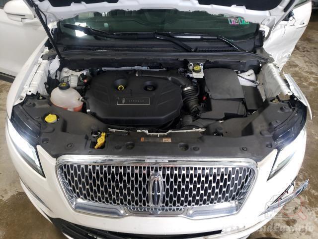 Lincoln MKC 2018 VIN 5LMCJ3D93KUL01810 фото оголошення 24 з 50