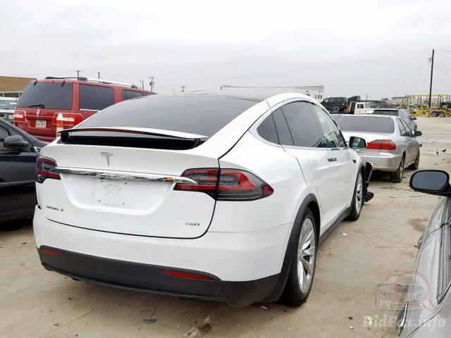 Tesla Model X 2018 VIN 5YJXCBE23JF102486 фото оголошення 34 з 55