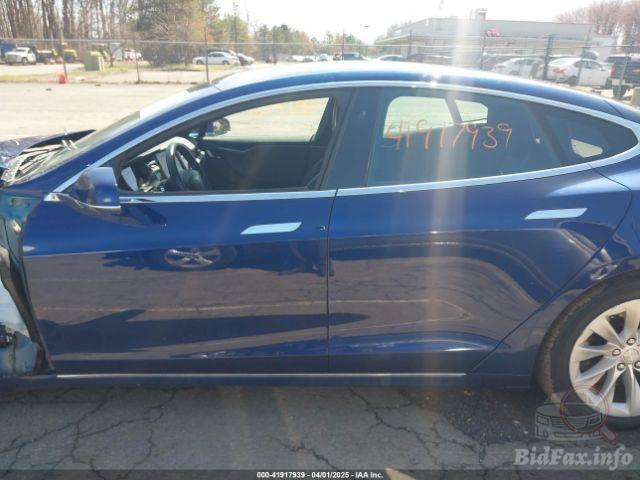 Tesla Model S 2018 VIN 5YJSA1E2XJF285301 фото оголошення 47 з 61