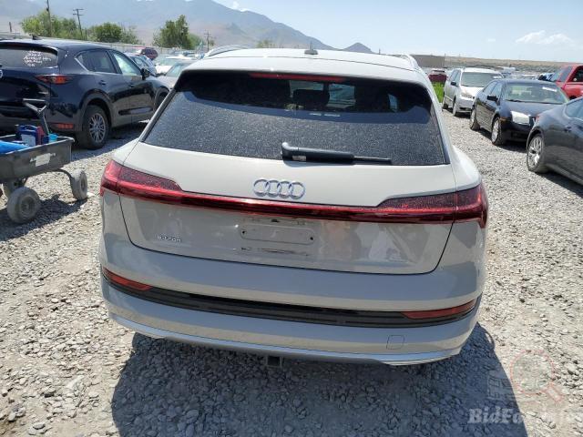 Audi e-tron 2019 VIN WA1LAAGE2KB024948 фото оголошення 90 з 114