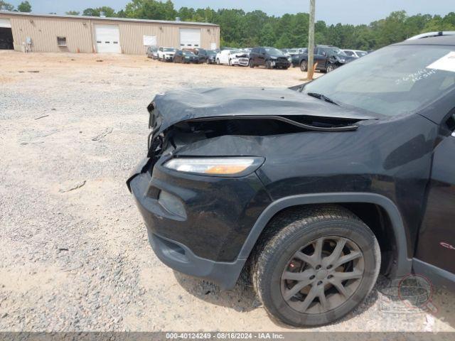 Jeep Cherokee 2018 VIN 1C4PJLCB1JD596272 фото оголошення 25 з 52