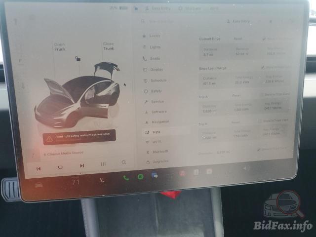 Tesla Model 3 2025 VIN 5YJ3E1EA1SF978789 фото оголошення 15 з 41