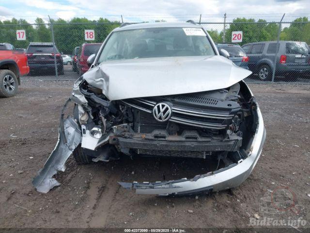 Volkswagen Tiguan 2016 VIN WVGBV7AX6GW584857 фото оголошення 24 з 59