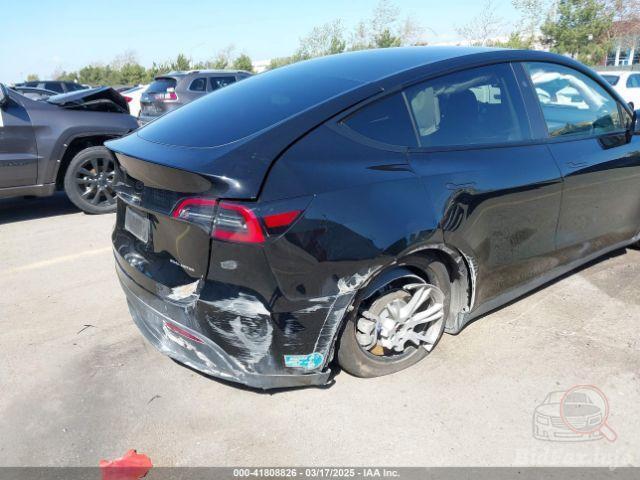 Tesla Model Y 2024 VIN 7SAYGDEE0RF078242 фото оголошення 29 з 49
