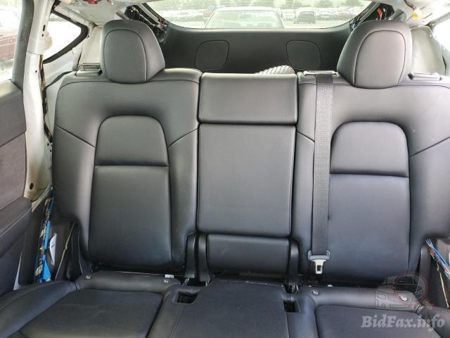 Tesla Model Y 2021 VIN 5YJYGDEE9MF209321 фото оголошення 31 з 59