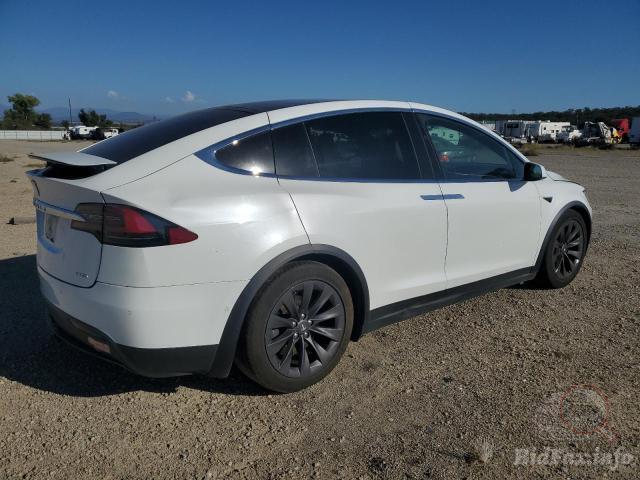 Tesla Model X 2017 VIN 5YJXCBE22HF050407 фото оголошення 31 з 51