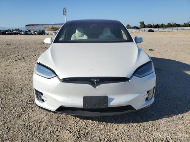 Tesla Model X 2017 VIN 5YJXCBE22HF050407 фото оголошення 29 з 51