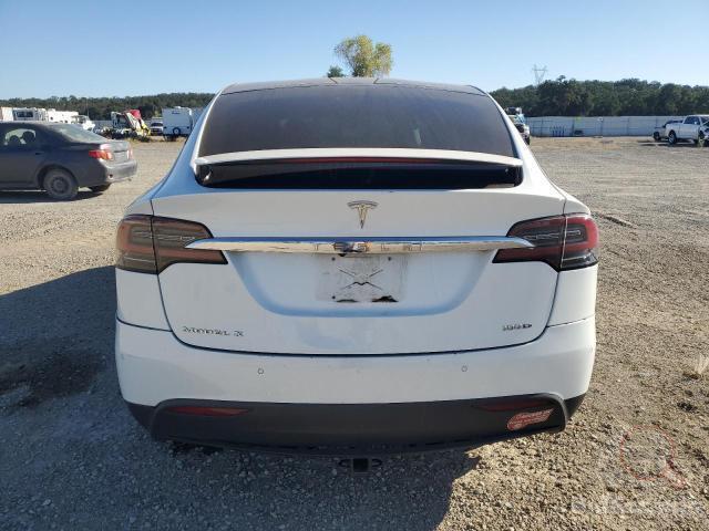 Tesla Model X 2017 VIN 5YJXCBE22HF050407 фото оголошення 28 з 51
