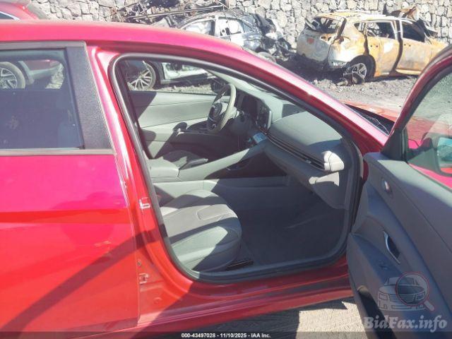 Hyundai Elantra 2023 VIN 5NPLM4AG5PH110205 фото оголошення 36 з 70