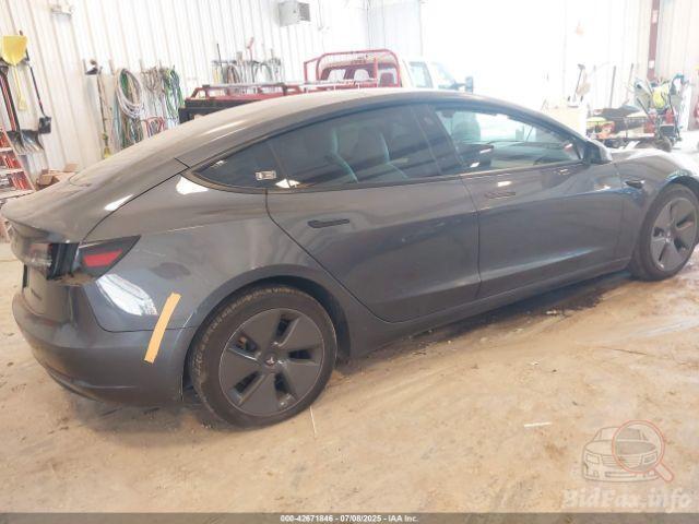 Tesla Model 3 2022 VIN 5YJ3E1EB0NF332382 фото оголошення 49 з 68
