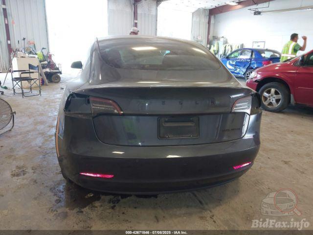 Tesla Model 3 2022 VIN 5YJ3E1EB0NF332382 фото оголошення 47 з 68