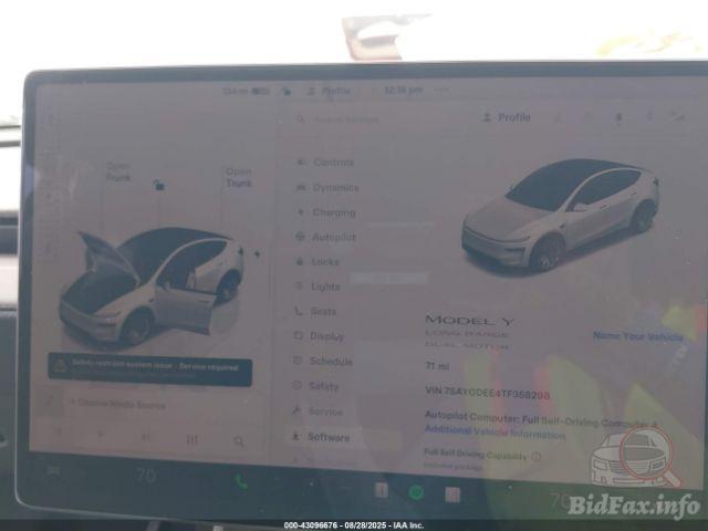 Tesla Model Y 2025 VIN 7SAYGDEE4TF358298 фото оголошення 14 з 33