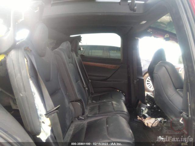Tesla Model X 2019 VIN 5YJXCAE22KF152646 фото оголошення 28 з 53
