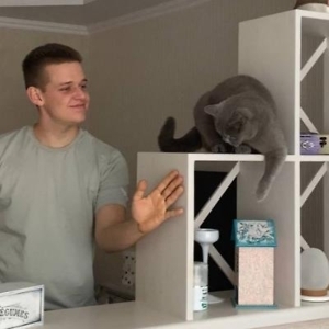 Про продавец Дмитро Володимирович Науміч