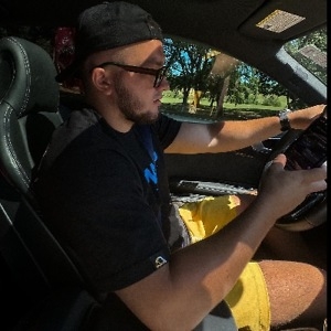 Про продавец Ілля  Євгенійович Сарафин