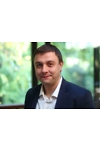 Продавець Олександр Лесь