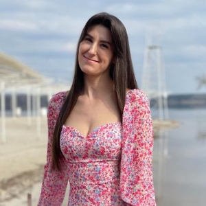 Про продавец Надія Олександрівна Ішалєєва