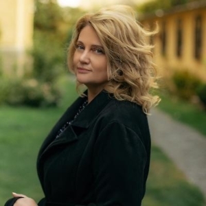 Оксана Вікторівна Петрова