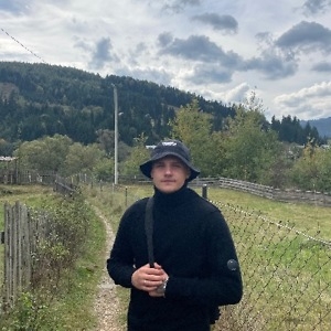 Про продавец Данііл Вячеславович Тарасов