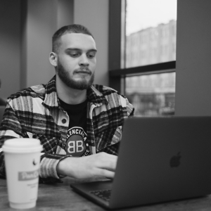 Про продавец Ростислав Бабенко