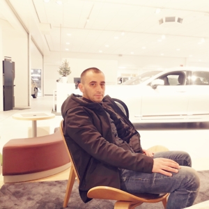 Про продавець Дмитро