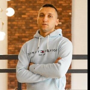 Про продавець Андрей Довгий