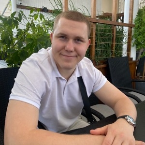 Владислав Мельник