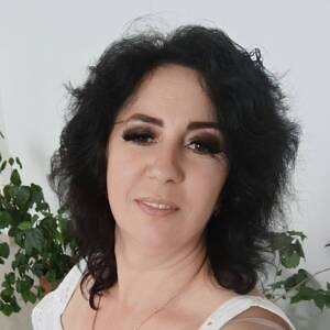 Надія Волощук