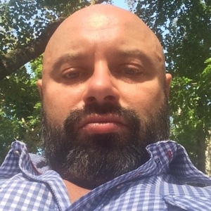 Про продавец Валерій