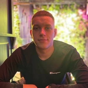 Про продавец Ігор Павлік