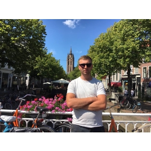 Про продавець Taras