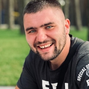 Про продавец Руслан