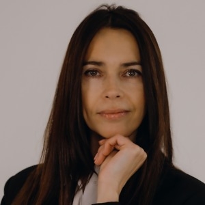 Олена Кострикова