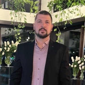 Про продавец Андрій  Васильович 