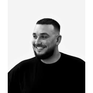 Про продавец Юрій