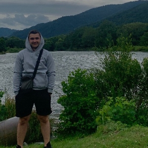 Про продавец Назар  Овсейчук