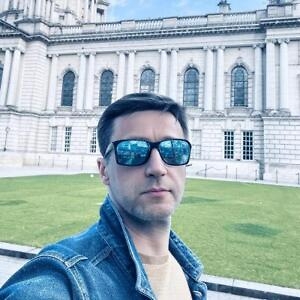 Про продавец Олександр Вікторович Гарячий