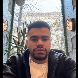 Про продавец Соломон Дуруа