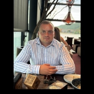 Про продавец Юра Мартинюк