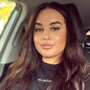 Про продавец Юлія Володимирівна Дорош