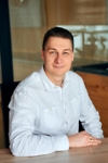 Продавец Юрий Александрович Чекмарев