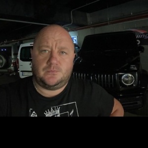 Про продавец Анатолий