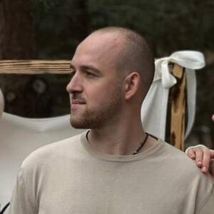 Про продавец Дмитро