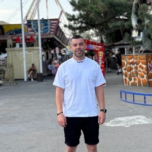 Про продавец Евгеній Юрійович Володько