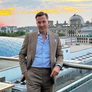 Про продавец Ярослав