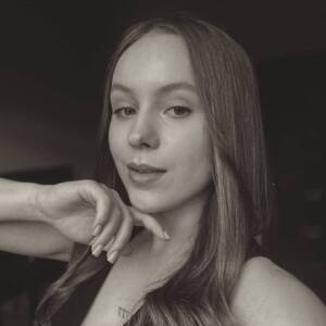 Вікторія Дзямба