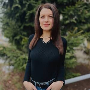 Аня Коніченко